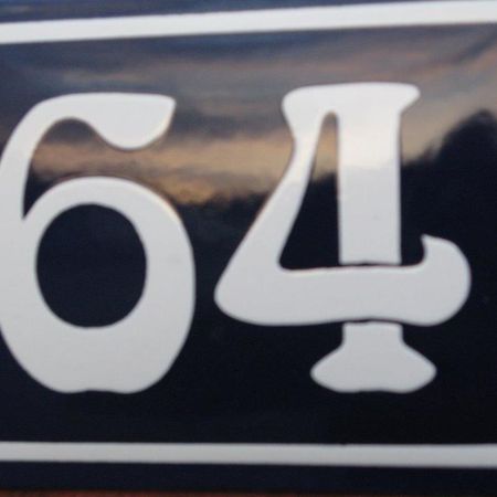 Number 64 Hotel Salisbury Bagian luar foto